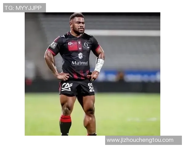 足球明星肌肉对比图揭示运动员的力量与魅力之争 足球明星肌肉对比图揭示运动员的力量与魅力之争